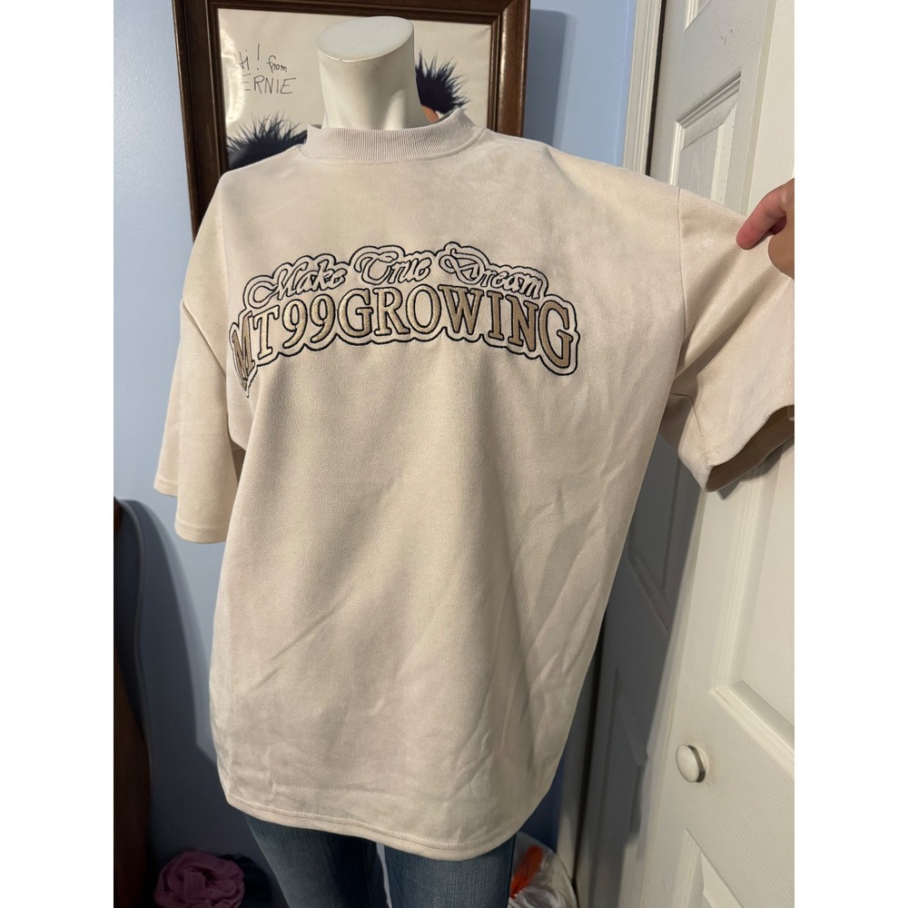 MT99 Growing In The World Short Sleeve Sweatshirt Cream Graphic Streetwear L